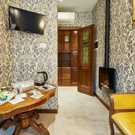 Oda ve Kahvaltı Fabrizio's Roma